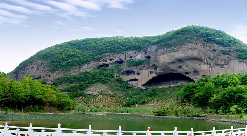 大别山石窟