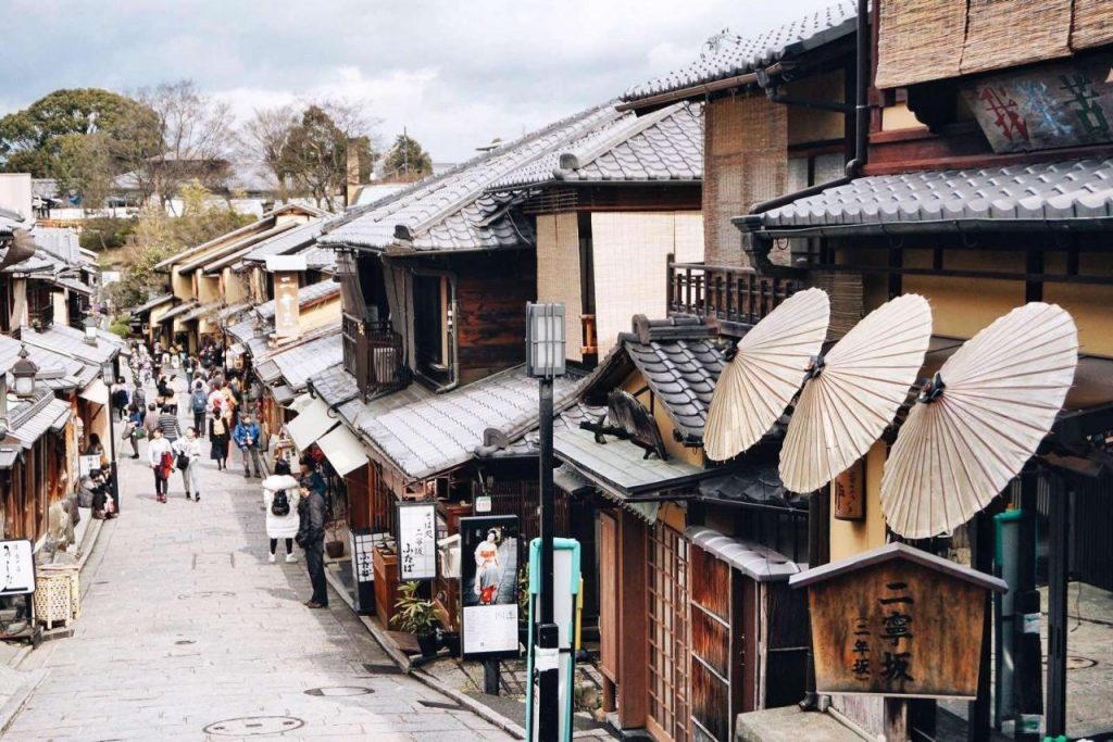 去日本旅游大概要花多少钱（跟团还是自由行好）