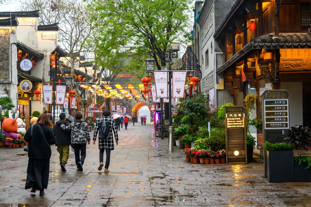 衢州旅游景点哪里好玩？此处免费又适合晚上打卡！