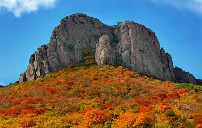 乌兰木图山